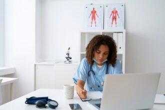 Faculdade EAD na Saúde: Guia Completo para Sua Graduação Online